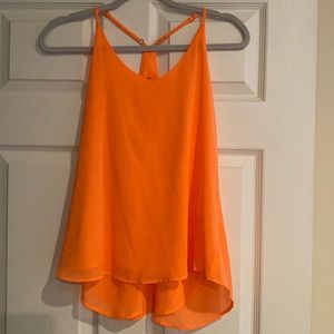 Perfect swimmer top!